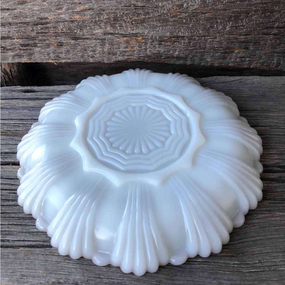 Milk Glass vintage Egg dish Fire-King Anchor Hocking deviled egg plate gold trim - Picture 7 of 11